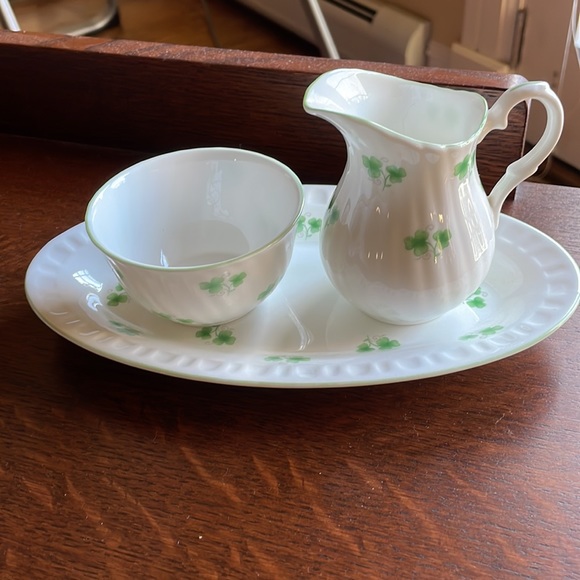 Vintage fine bone China sugar and creamer set - Picture 4 of 4